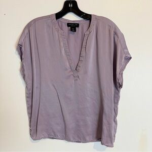 Rachel Zoe mauve 100% silk blouse top v neck short sleeve free fit size M